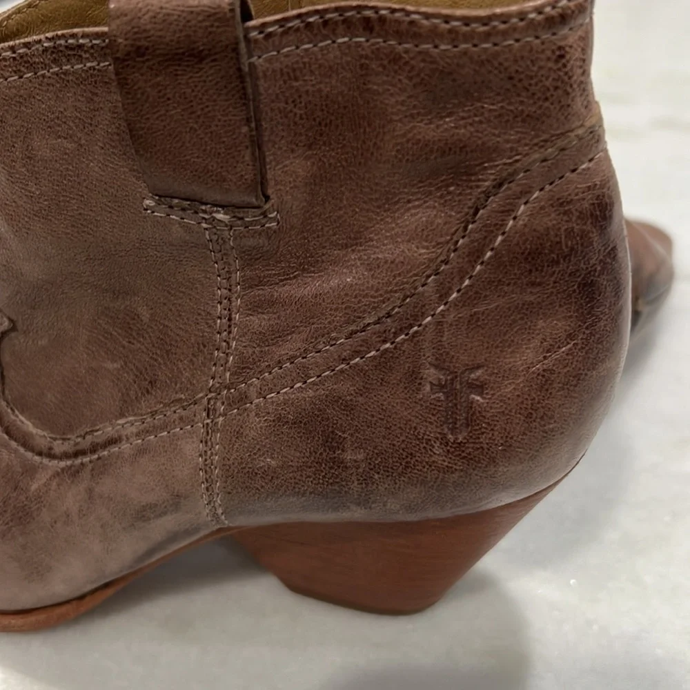 Frye Dusty Rose Reina Ankle Cowboy Style Boot - Picture 6 of 8